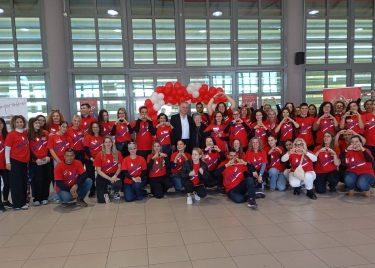 Ένωσαν τις δυνάμεις τους για να στηρίξουν το έργο του Συλλόγου Φλόγα