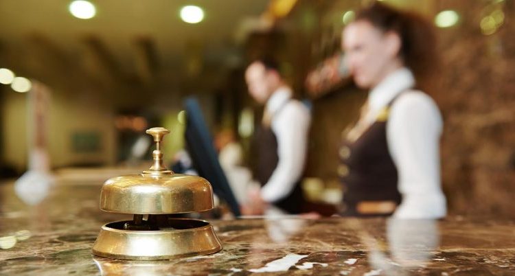 Τουρισμός: Υπεγράφη η νέα κλαδική συλλογική σύμβαση για τους ξενοδοχοϋπαλλήλους