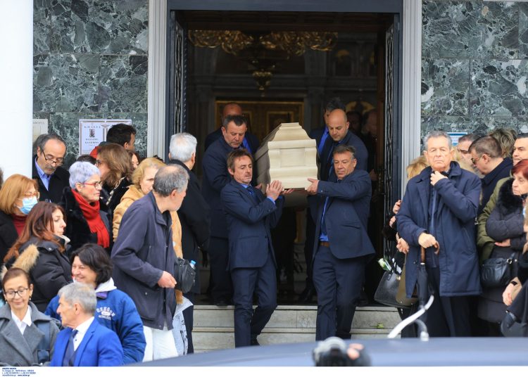 «Εσείς το πήρατε καμένο, εγώ το πήρα φαγωμένο»: Συγκλονίζει ο διάλογος Καρυστιανού – μητέρας Καλογήρου