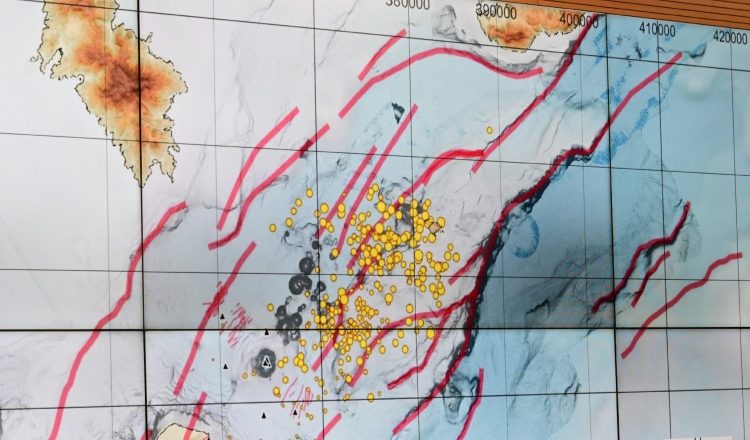 Σαντορίνη: Φηρά, Αθηνιός, Αρμένης, παλιός Λιμένας και Αμμούδι oι 5 περιοχές που κινδυνεύουν με κατολισθήσεις