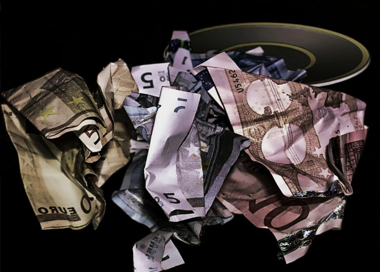 H κρίση επιστρέφει: Η Γερμανία βλέπει νέα θύελλα χρέους στην Ευρώπη