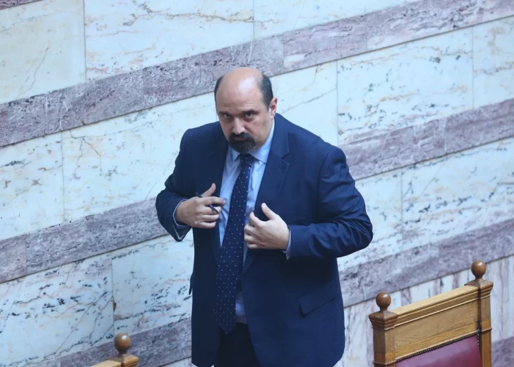 Τέμπη: Προανακριτική για τον Τριαντόπουλο ζητά το ΠΑΣΟΚ – «Ναι» από ΣΥΡΙΖΑ αλλά εδώ και τώρα πρόταση μομφής