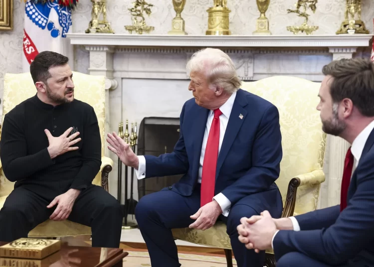 Ο Ντόναλντ Τραμπ έδιωξε τον Βολοντίμιρ Ζελένσκι: «Να επιστρέψει όταν είναι έτοιμος για ειρήνη»