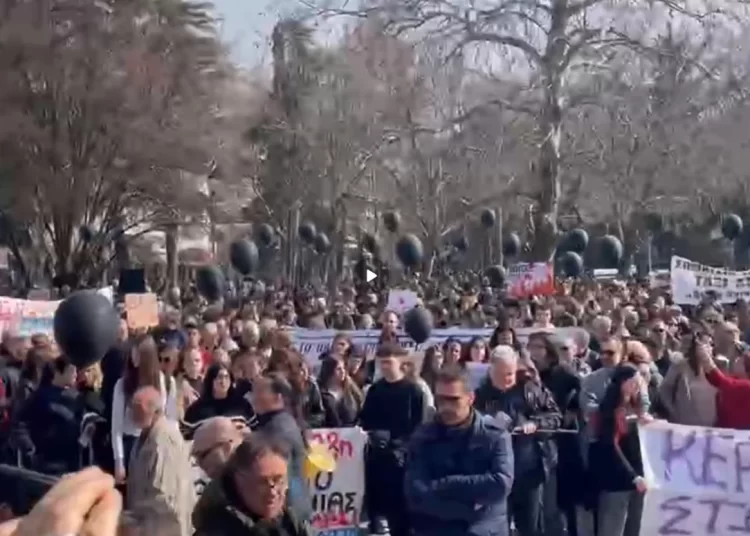 Μετάνιωσαν για την ψήφο τους. «Πλημμύρισαν» με διαδηλωτές για τα Τέμπη οι Σέρρες