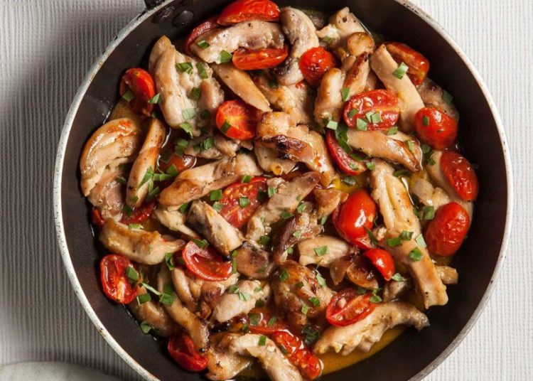 Φιλετάκια κοτόπουλου με μέλι και ντοματίνια