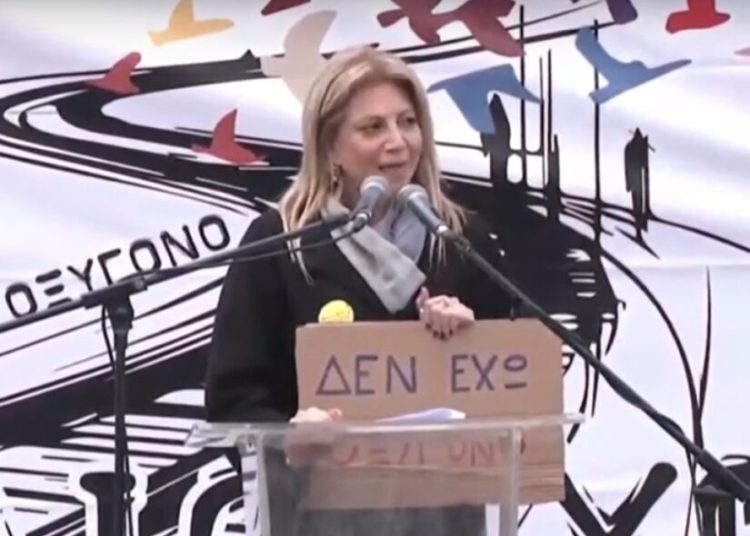 Μεγαλειώδης η συγκέντρωση στην Αθήνα-Σκληρή η ομιλία Καρυστιανού