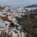 «Κινδυνεύουν τα σπίτια με θέα, στο χείλος της Καλντέρας» λέει καθηγητής γεωλογίας για τους σεισμούς στη Σαντορίνη