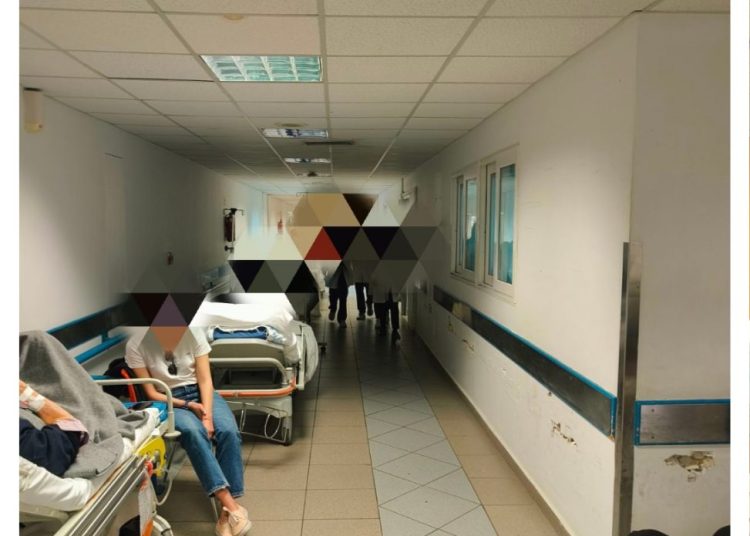 Νοσοκομείο Ρίου: Ράντζα με ασθενείς στους διαδρόμους-Δεκάδες Ηλείοι διακομίζονται
