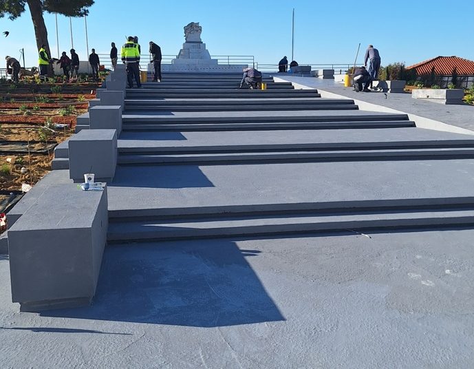 ΠΥΡΓΟΣ: Επιτέλους μετά από τέσσερα χρόνια “απελευθερώνεται” το μνημείο του Αγνωστου Στρατιώτη