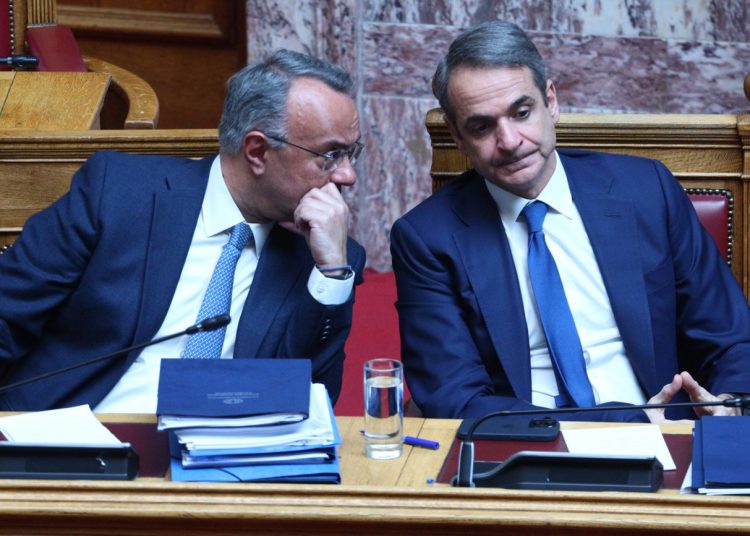 Κατατέθηκε η πρόταση δυσπιστίας στην κυβέρνηση από τα κόμματα