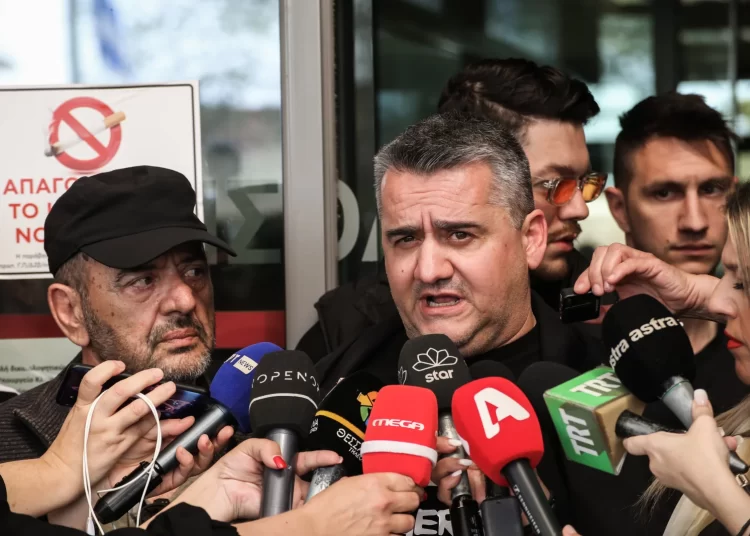 Πλακιάς σε Τριαντόπουλο: «Πέταξες τα παιδιά μου – Γιατί δεν πάμε κατευθείαν στο δικαστήριο να τελειώνουμε;»