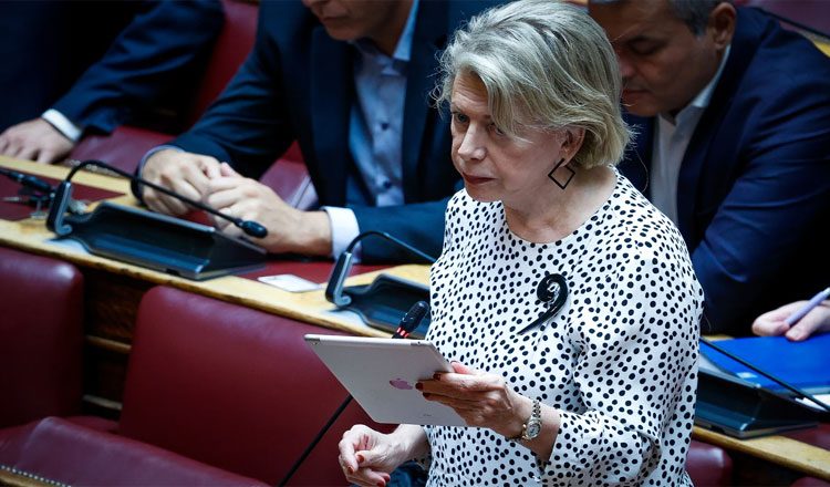 Η Έλενα Ακρίτα θα ψήφιζε την Καρυστιανού για πρωθυπουργό