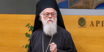 Αρχιεπίσκοπος Αναστάσιος: Στο μνημόσυνο διαβάστηκε η διαθήκη του – Σε ποιους αφήνει τις καταθέσεις του