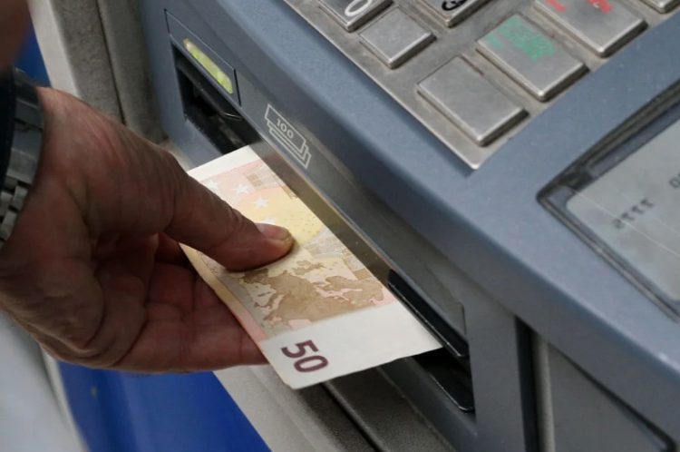 ΠΥΡΓΟΣ: To ATM της Εθνικής Τράπεζας στην κεντρική πλατεία του Πύργου έβγαζε… 50ευρα