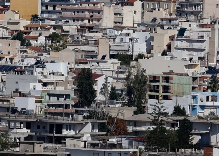 Ρύθμιση-“ανάσα” για χιλιάδες ιδιοκτήτες με κενά μη ηλεκτροδοτούμενα ακίνητα