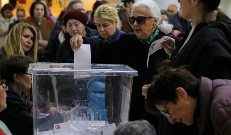 Είκοσι εκατομμύρια Τούρκοι ψήφισαν τον Ιμάμογλου για την ηγεσία του Ρεπουμπλικανικού κόμματος