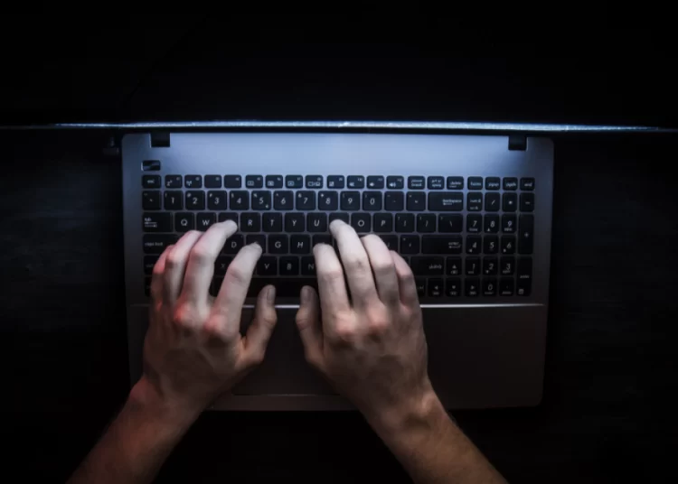 Κύκλωμα άρπαξε 315.000 ευρώ από λογαριασμούς – Έβρισκαν κωδικούς από το dark web και έβγαζαν δάνεια