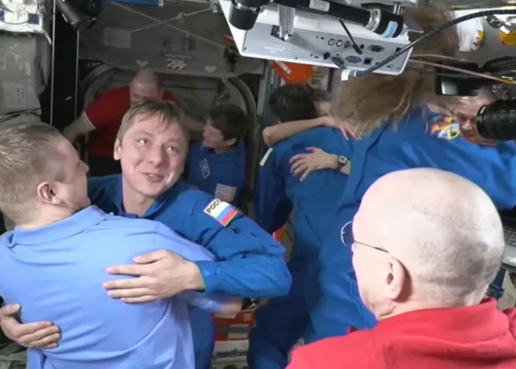 Διαστημικός πόλεμος Space X και Boeing: Πώς ο Έλον Μασκ φέρνει πίσω τους εγκλωβισμένους αστροναύτες – Αντί για 8 μέρες έμειναν 9 μήνες