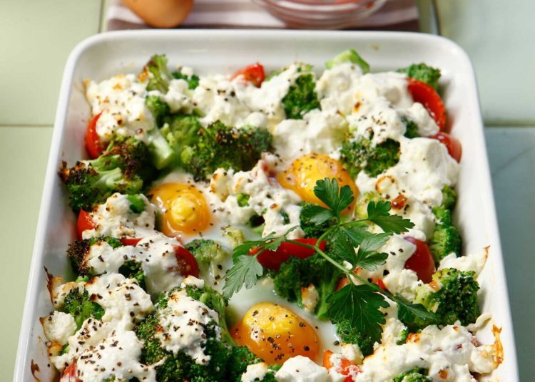 Αυγά στον φούρνο: 13 συνταγές για γρήγορα γεύματα