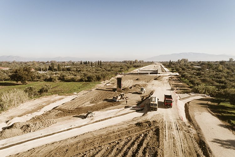 Αμαλιάδα: Στοπ στο έργο της νέας εισόδου-Βρήκαν αρχαία στις εργασίες