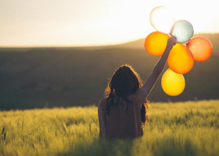 Υγεία: Ποια είναι η ορμόνη της χαράς & πως να την ενεργοποιήσουμε