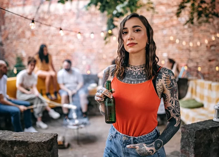 Ύποπτα για καρκίνο τα τατουάζ – Το μέγεθος που τριπλασιάζει τον κίνδυνο