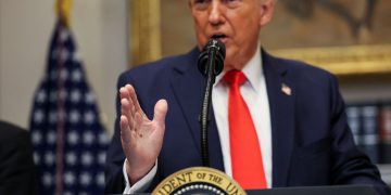 Τράμπ: Πως σχεδιάζει να ρίξει τις παγκόσμιες τιμές σε πετρέλαιο & καύσιμα