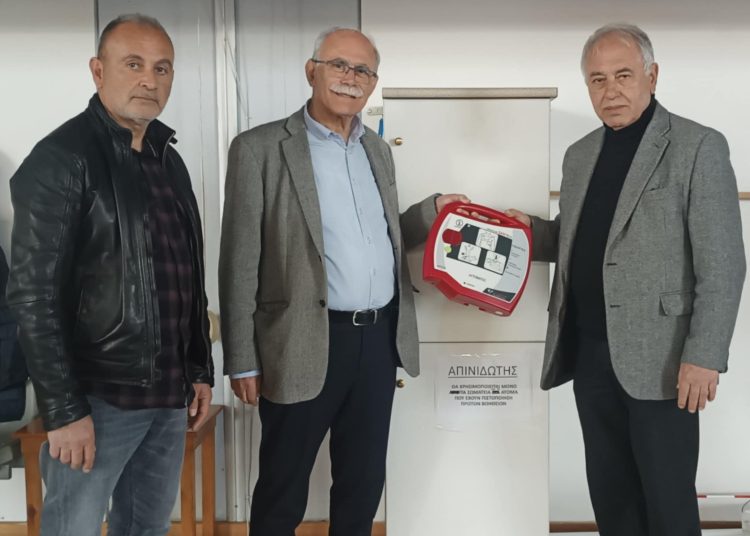 Ιατρικός Σύλλογος Ηλείας: Δώρισε απινιδωτή για το κλειστό στάδιο Πύργου