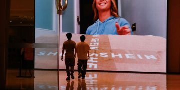 Shein και Temu αυξάνουν τις τιμές λόγω Τράμπ