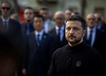 Ουκρανία: Έντονες πιέσεις να δώσει εδάφη στην Ρωσία