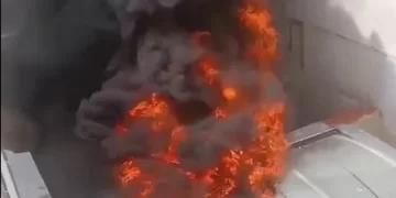 Πάτρα: Μαθητές έβλεπαν από το ξενοδοχείο τη φωτιά στο κατάστημα Zara Home