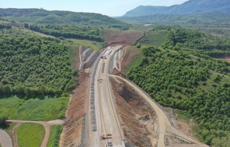 Μπράλος τέλος- Λαμία – Πάτρα σε 1,5 ώρα από το 2028