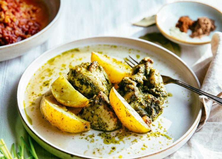 Κοτόπουλο μαγειρεμένο με βότανα