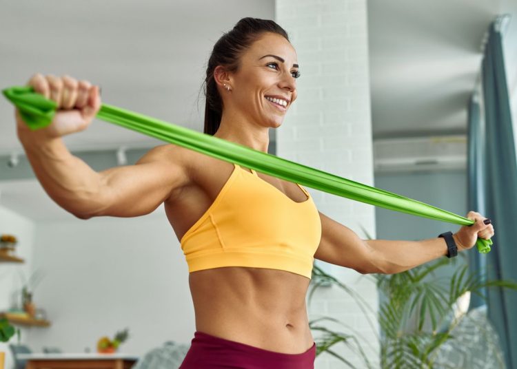 Ασκήσεις για δύναμη και σώμα «λάστιχο» σε 5′