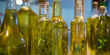 Σε στάση αναμονής ο κλάδος της επιτραπέζιας ελιάς και του τυποποιημένου ελαιόλαδου λόγω των αμερικανικών δασμών