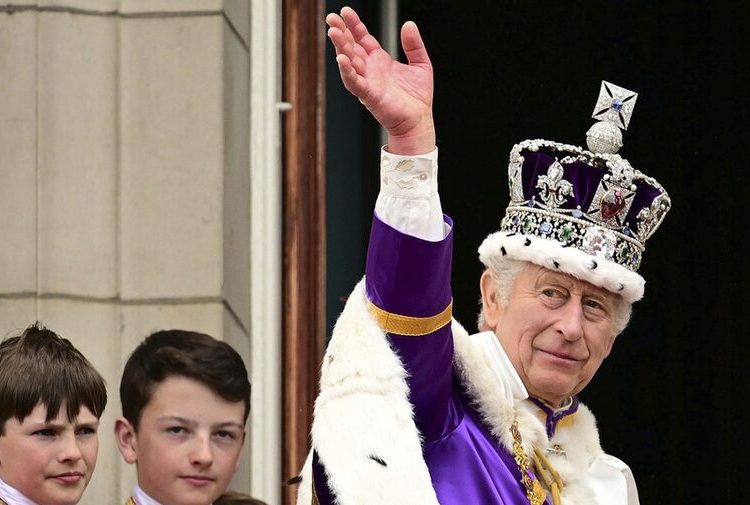 Ο βασιλιάς Κάρολος ήρθε στο Άγιο Όρος μετά την εισαγωγή του στο νοσοκομείο