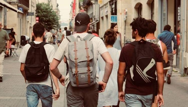 Ποιοι νέοι θα πάρουν 150 ευρώ βοήθημα-Από σήμερα οι αιτήσεις