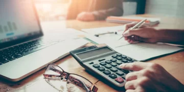 ΑΑΔΕ: Ανακάλυψε φοροδιαφυγή €3,1 δισ. το 2024 – Οι «φτωχοί» κροίσοι, η «φάμπρικα» εικονικών τιμολογίων και οι χρυσές μπίζνες με τις ΙΚΕ