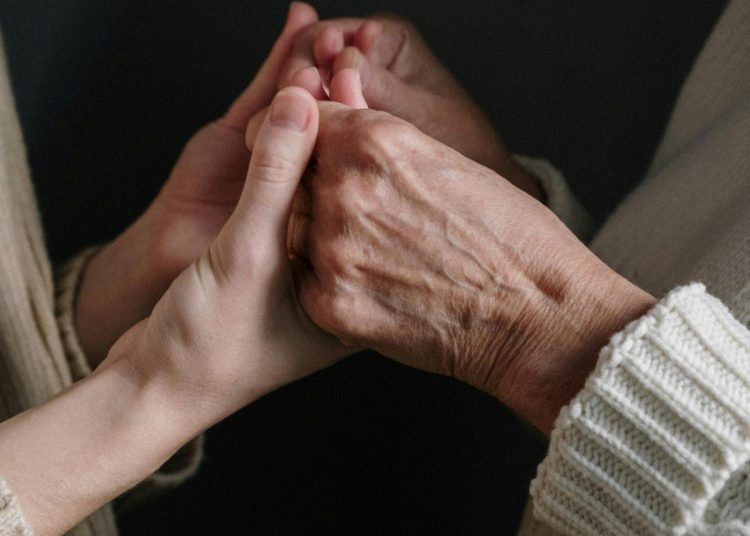 Διπλάσιοι οι ασθενείς με Πάρκινσον απ΄ ότι πριν 25 χρόνια