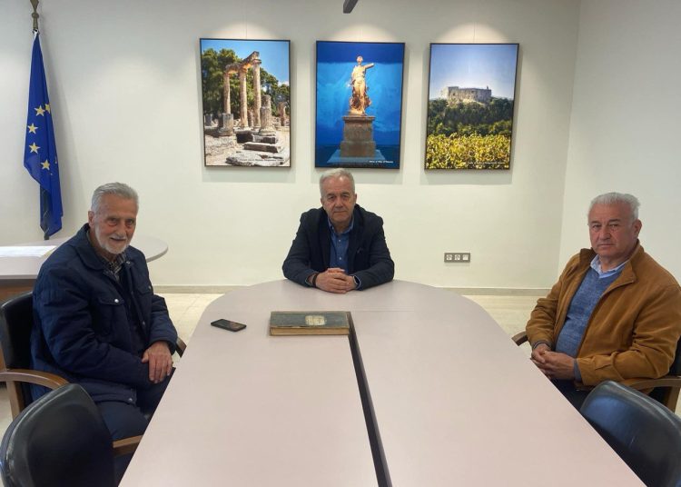 Επίσκεψη μελών της διοίκησης της Ένωσης Ξενοδόχων στο Επιμελητήριο Ηλείας