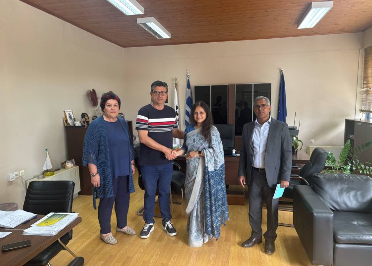 Συνάντηση Πρέσβειρα Μπαγκλαντές με Λέντζα: Συνεργασία για αρμονική συνύπαρξη όλων