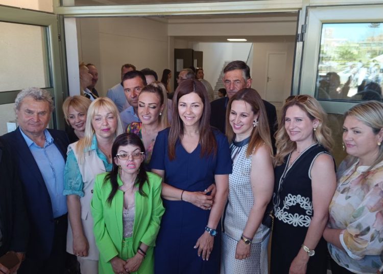 Μανωλάδα: Εγκαίνια δημοτικού με παρούσα την Υπουργό Παιδείας Ζαχαράκη