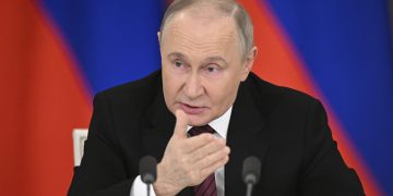 Με ραντεβού στην Κωνσταντινούπολη στις 15 Μαΐου για απευθείας διαπραγματεύσεις απαντά ο Πούτιν στο ευρωπαϊκό τελεσίγραφο