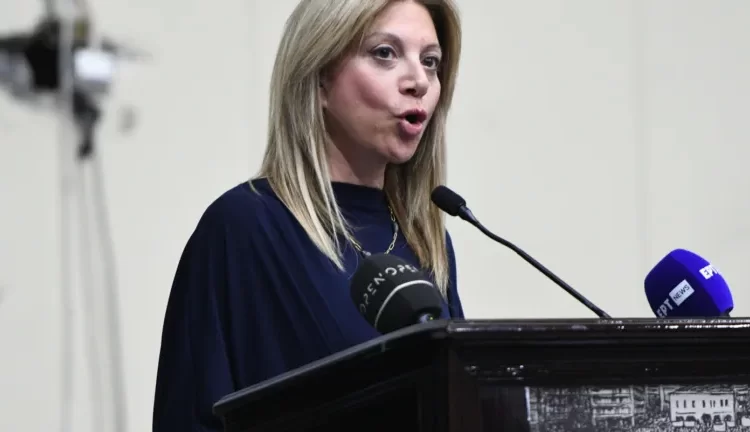 Πάτρα: Συγκλονιστική συγκέντρωση για τα Τέμπη – Καρυστιανού: «Θέλω να μάθω γιατί κάηκε το παιδί μου»