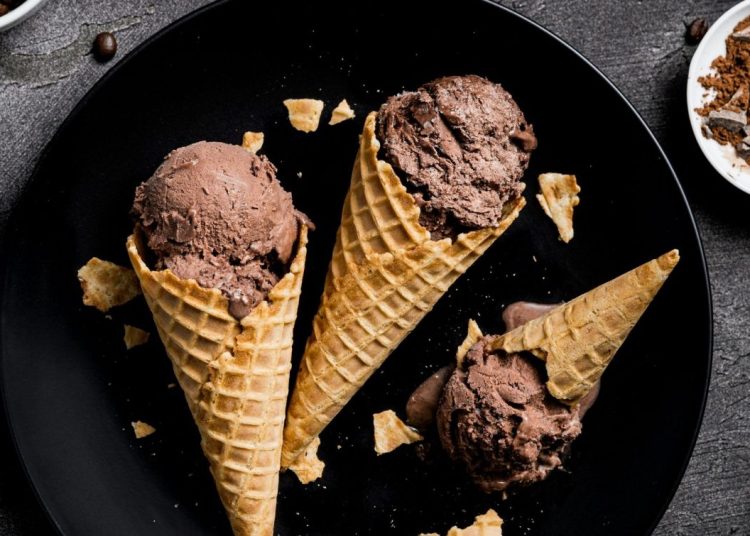 Ακρίβεια: Η τιμή του παγωτού… ζεματάει – Κοντά στα 3 ευρώ η μπάλα