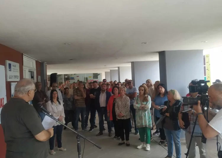 Ενωμένοι απέναντι στα σχέδια για το κλείσιμο των ΔΟΥ Πύργου και Αμαλιάδας