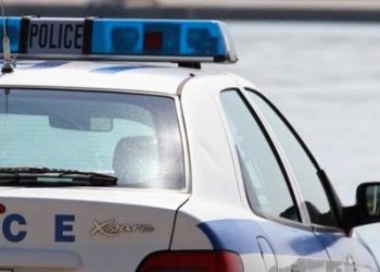 Πύργος: Με κατηγορία απόπειρας ανθρωποκτονίας ο ρομά που απείλησε με μαχαίρι πολίτες και αστυνομικούς