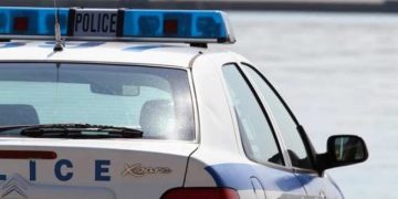 Πύργος: Με κατηγορία απόπειρας ανθρωποκτονίας ο ρομά που απείλησε με μαχαίρι πολίτες και αστυνομικούς