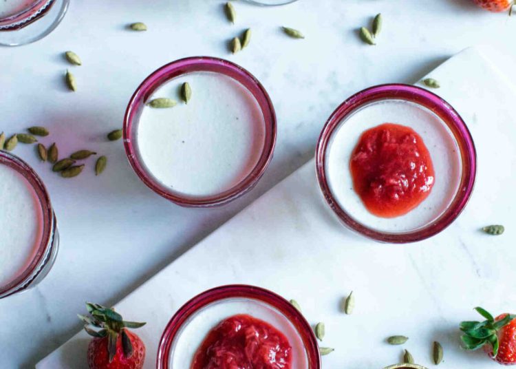 Γλυκό κουταλιού φράουλα με βανίλια