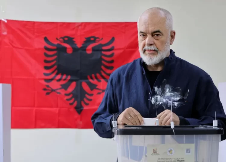 Μεγάλη νίκη για τον Έντι Ράμα δείχνουν τα exit polls στην Αλβανία